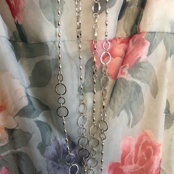 dress & necklace - Picture 3 of 8